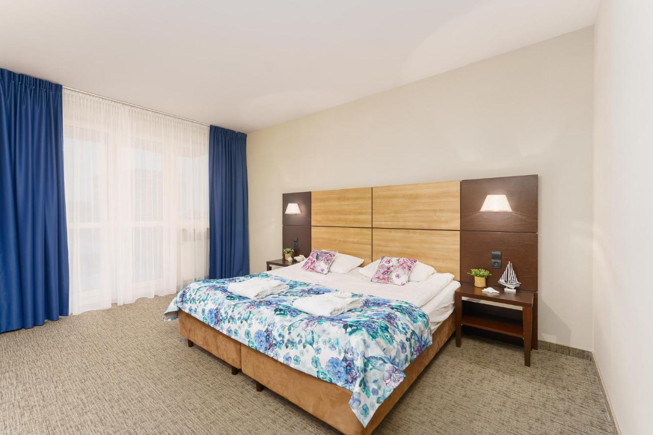 Apartamenty Prywatne W Hotelu Przy Plazy Diva Колобжег Екстериор снимка