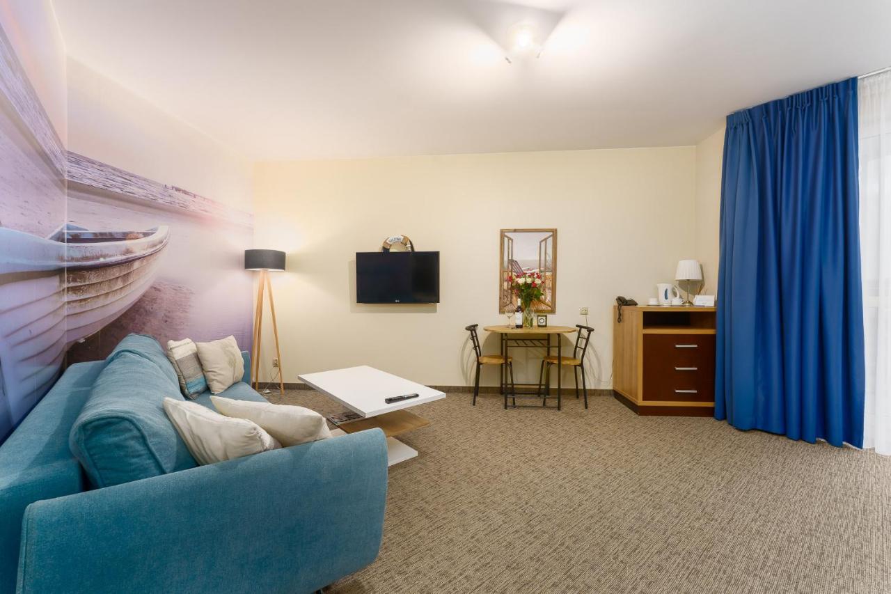 Apartamenty Prywatne W Hotelu Przy Plazy Diva Колобжег Екстериор снимка